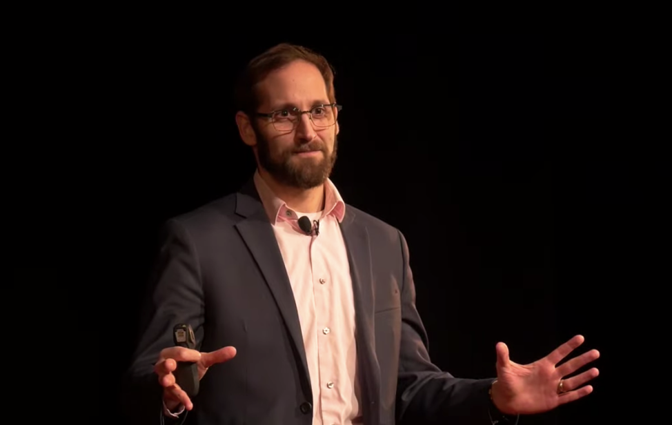 » Faculty Spotlight Dr. Aaron Weinstein