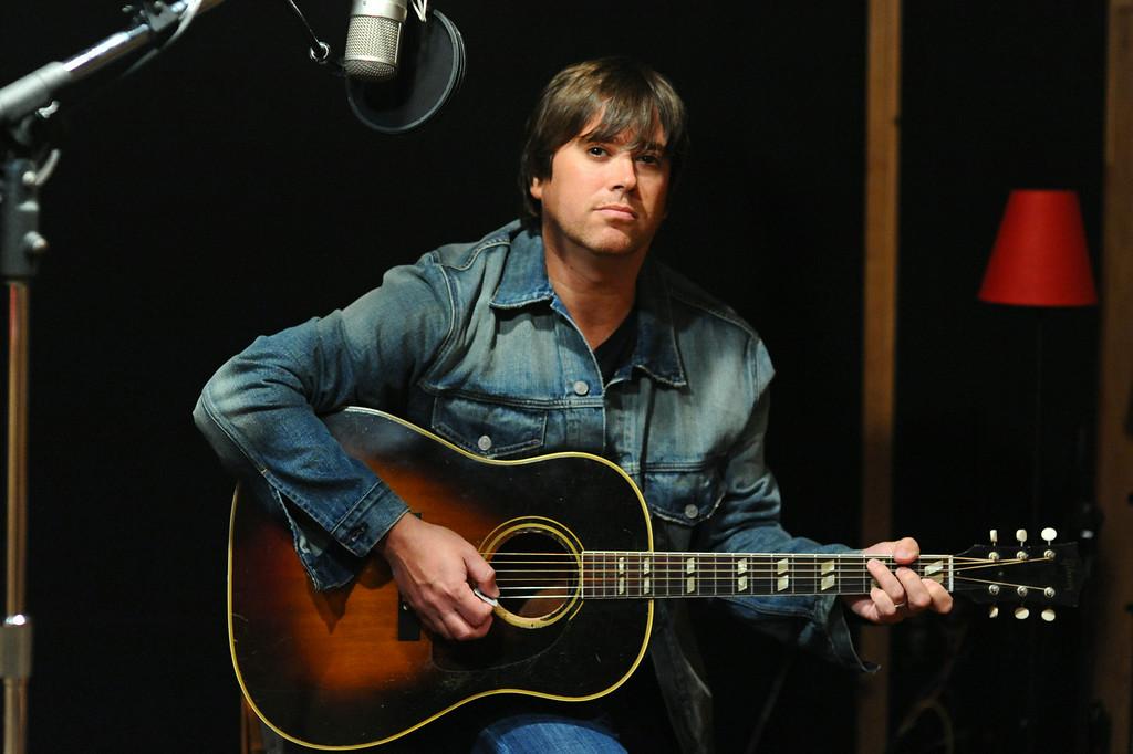 Pat McGee hosts album release show at StageOne
