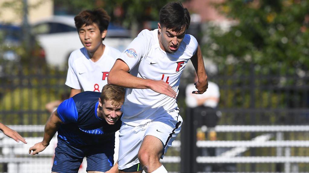 Men's Soccer Succumbs to St. Peter's in OT