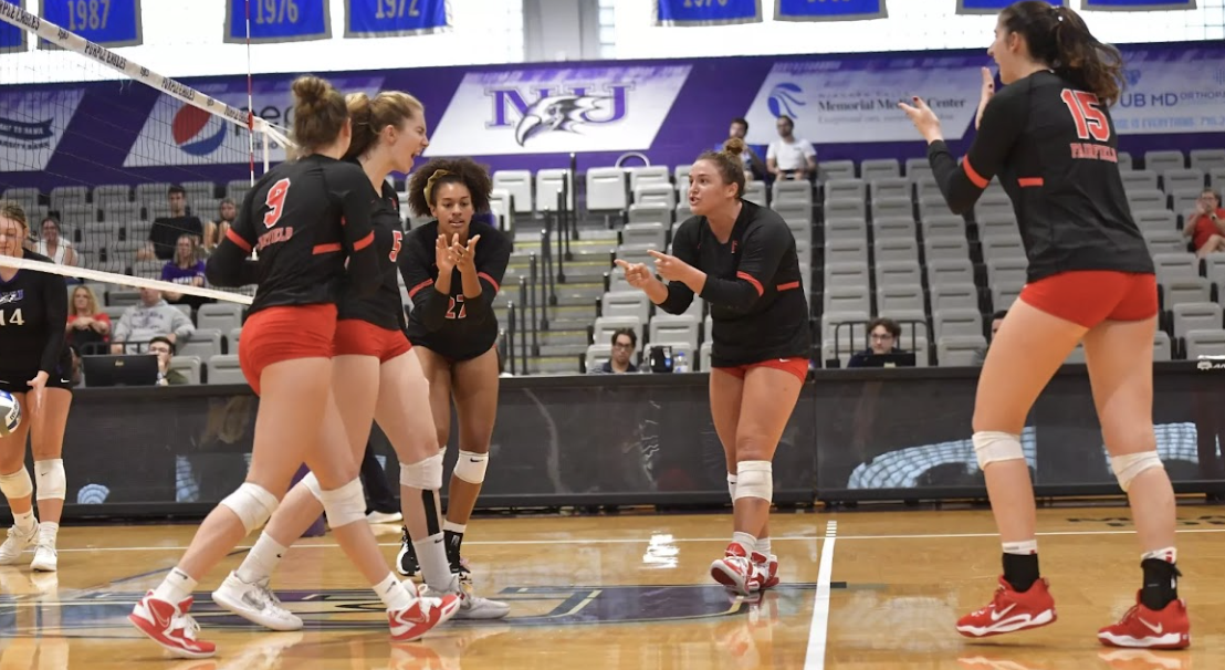 Volleyball Shows Grit Through Disappointing Weekend