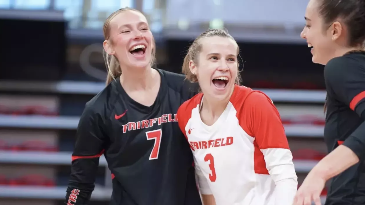 Volleyball Breaks Out the Brooms Before Weekend Roadtrip