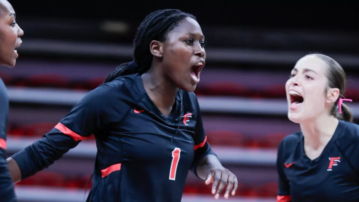 Volleyball Dominates Offensively to Open Conference Play