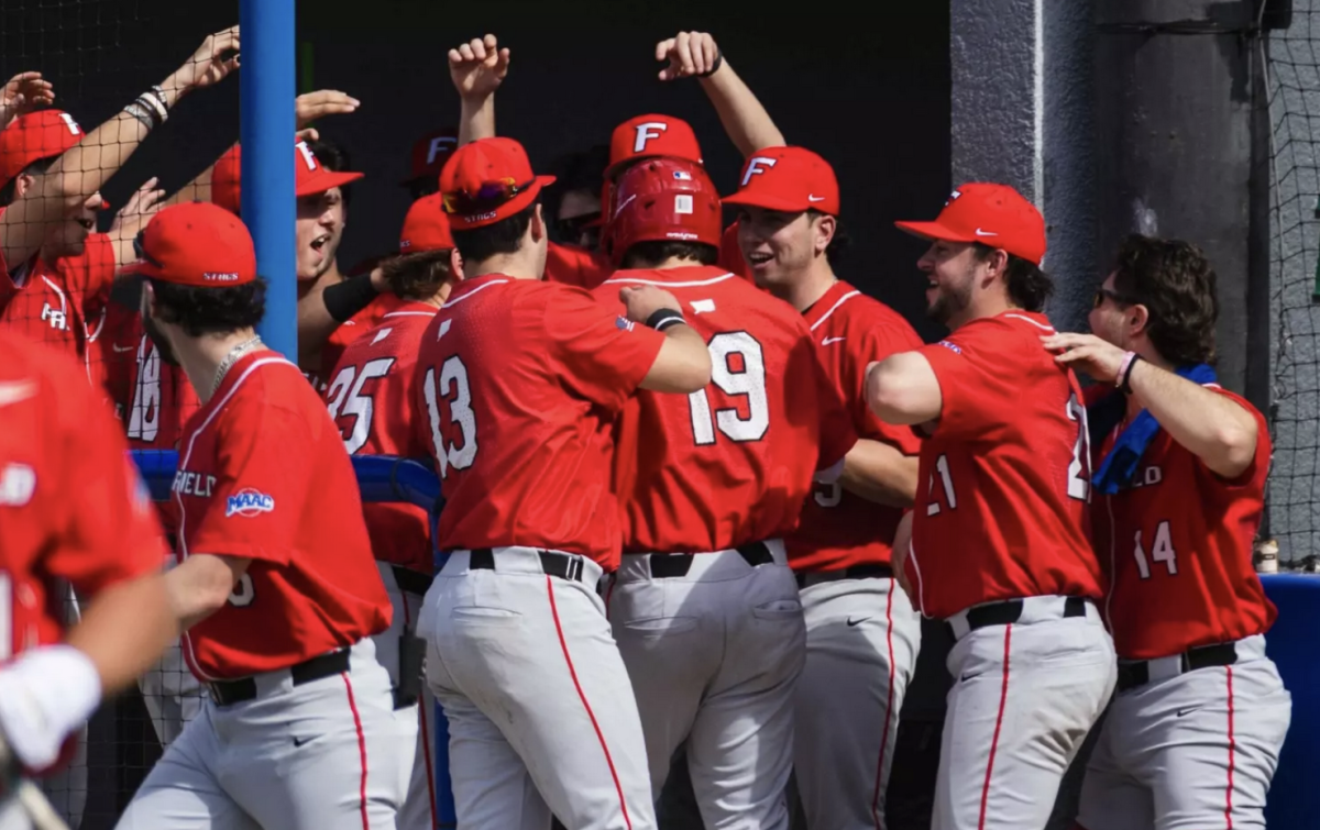 Baseball Defeats Florida Gulf Coast University in Season-Opener